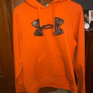 Under Armour sweatshirt
